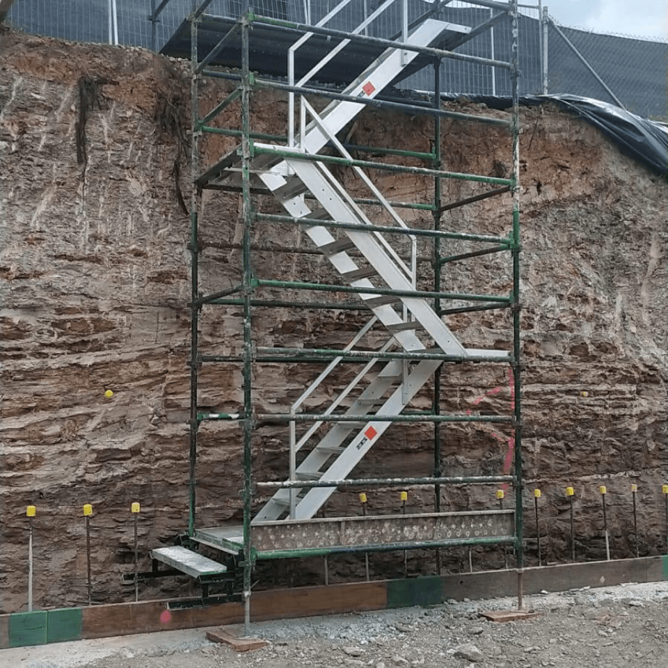 Scaffold access around residential and commercial buildings in North Kellyville