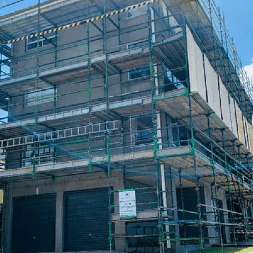 Scaffold access around commercial units at Clovelly Beach