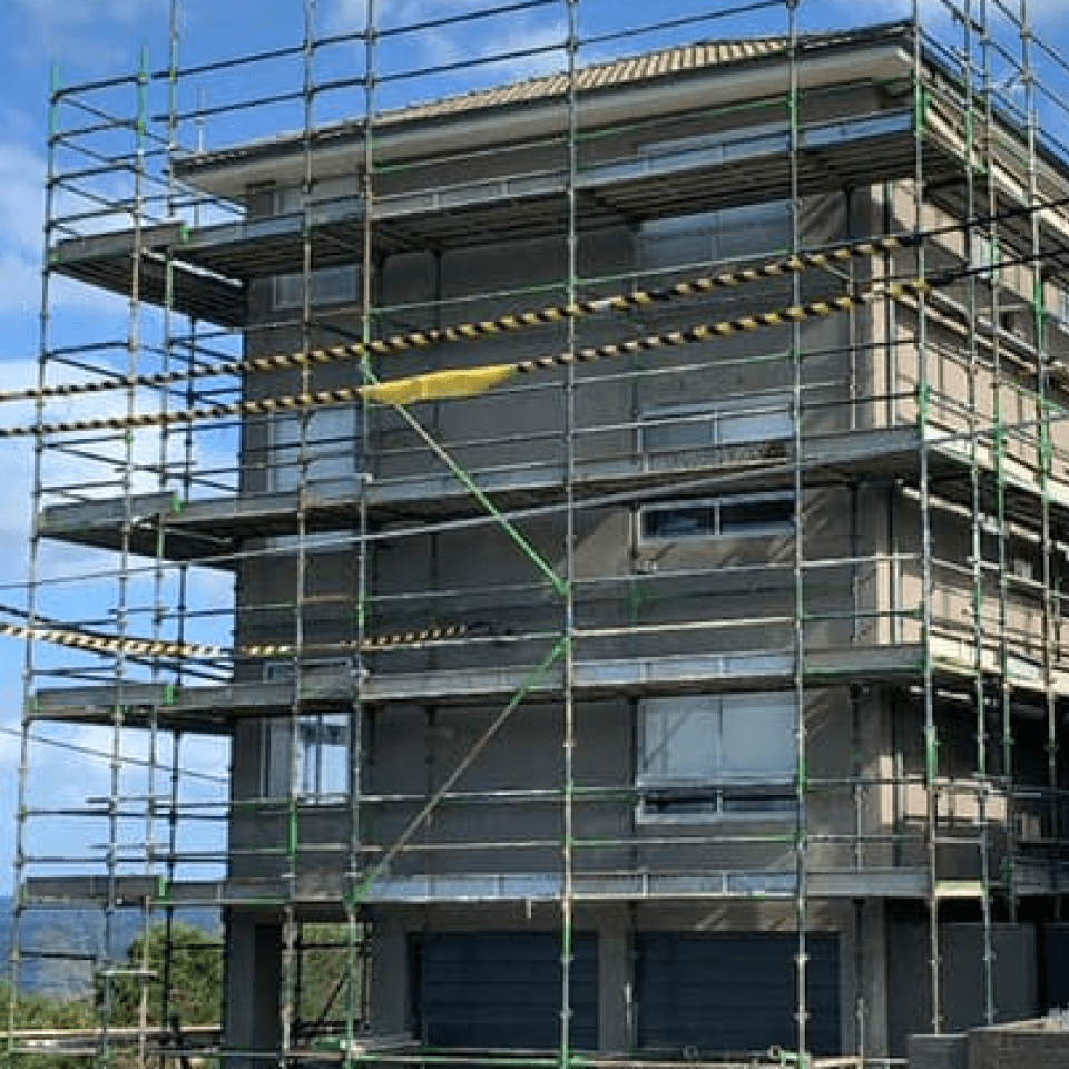 Multi-level scaffolding on the Clovelly Beach project